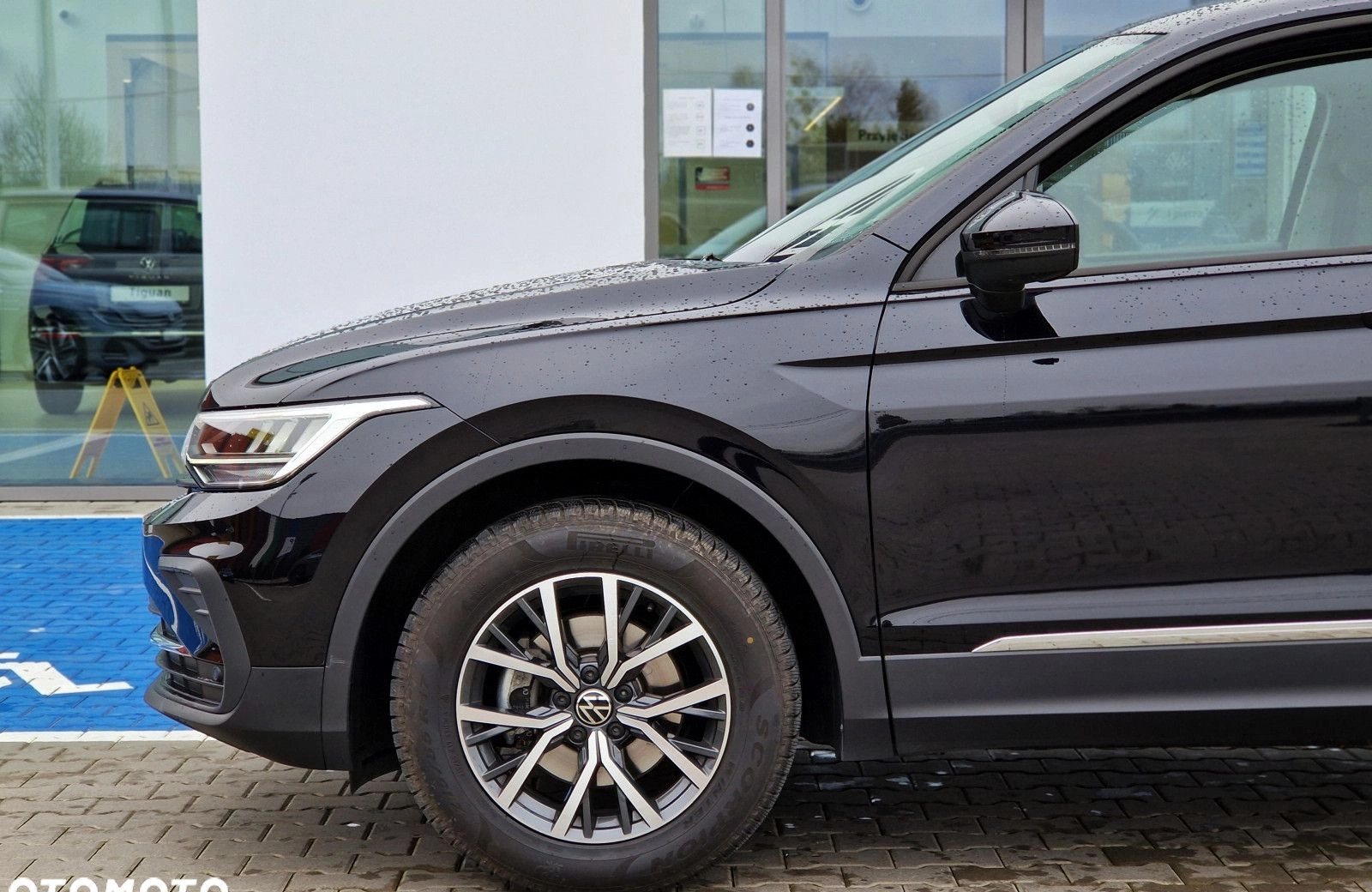 Volkswagen Tiguan cena 135500 przebieg: 6900, rok produkcji 2023 z Ciechocinek małe 407